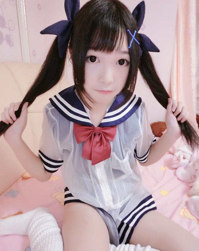 工口小妖精制服写真套图，死库水露脸COS写真套图，小萝莉学士服写真