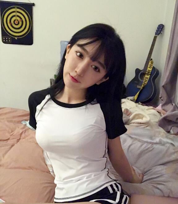 呆妹儿小霸王写真生活照 斗鱼主播呆妹儿图片