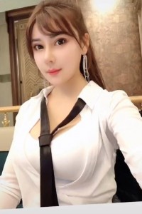 抖音我就是太阳福利照片，因肚子上的花爆红，网友寻找抖音lisa糖糖看肚子纹身