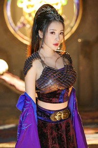 性感女妖精柳岩武动乾坤饰演的穆芊芊本色出演艳媚写真