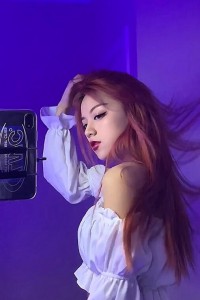 刀小刀sama甩头发换装壁纸图片，抖音刀小刀sama图片生活照素颜图片