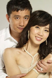 黄磊与美女的亲密合影