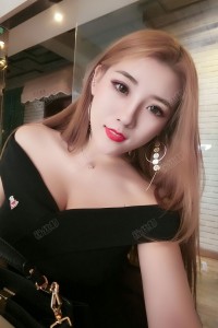 抖音最美臀围比网红178的刘太阳性感照片，刘太阳早期模特福利写真图集