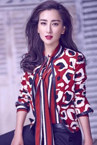 优雅气质美女马苏时尚写真