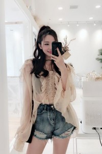 抖音网红谢美天私房照写真 可爱性感美女谢美天生活照图片