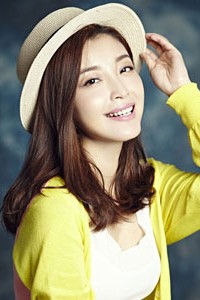 高晓菲纯美写真笑容温婉可人