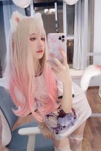 抖音网红蔡萝莉素颜露脸照片，蔡萝莉成熟性感福利照片，颜值还是不错