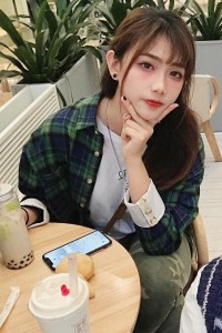 抖音网红胡钟婷xo近期生活照自拍美图 白眼女神钟婷图片大全