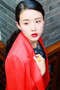 氧气美女颜丹晨多面写真超美艳