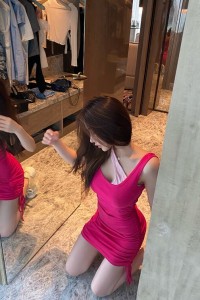 抖音fox严谨最新性感写真，fox严谨福利生活自拍照，网红严谨壁纸图片