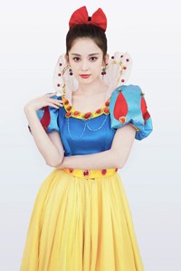 快乐大本营古力娜扎扮演白雪公主性感美图