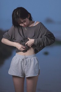抖音欧尼熊林越洲回归，高清生活中写真壁纸，火辣性感福利图片放送
