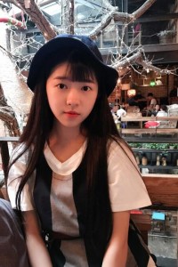 抖音小萝莉何蓝逗图片写真 何蓝逗抖音视频截图壁纸