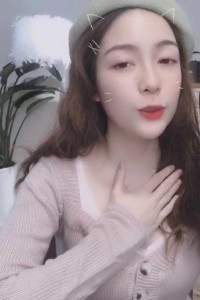 治愈电台主播张小狮图片，抖音网红美女张小狮生活照写真