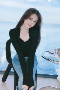 抖音安吉拉生活照图片，网红美女安吉拉高清壁纸性感写真