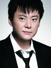 王斑