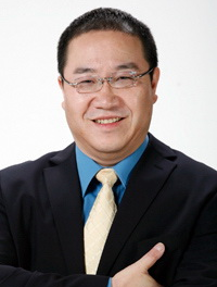 英达