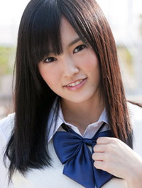 山本彩