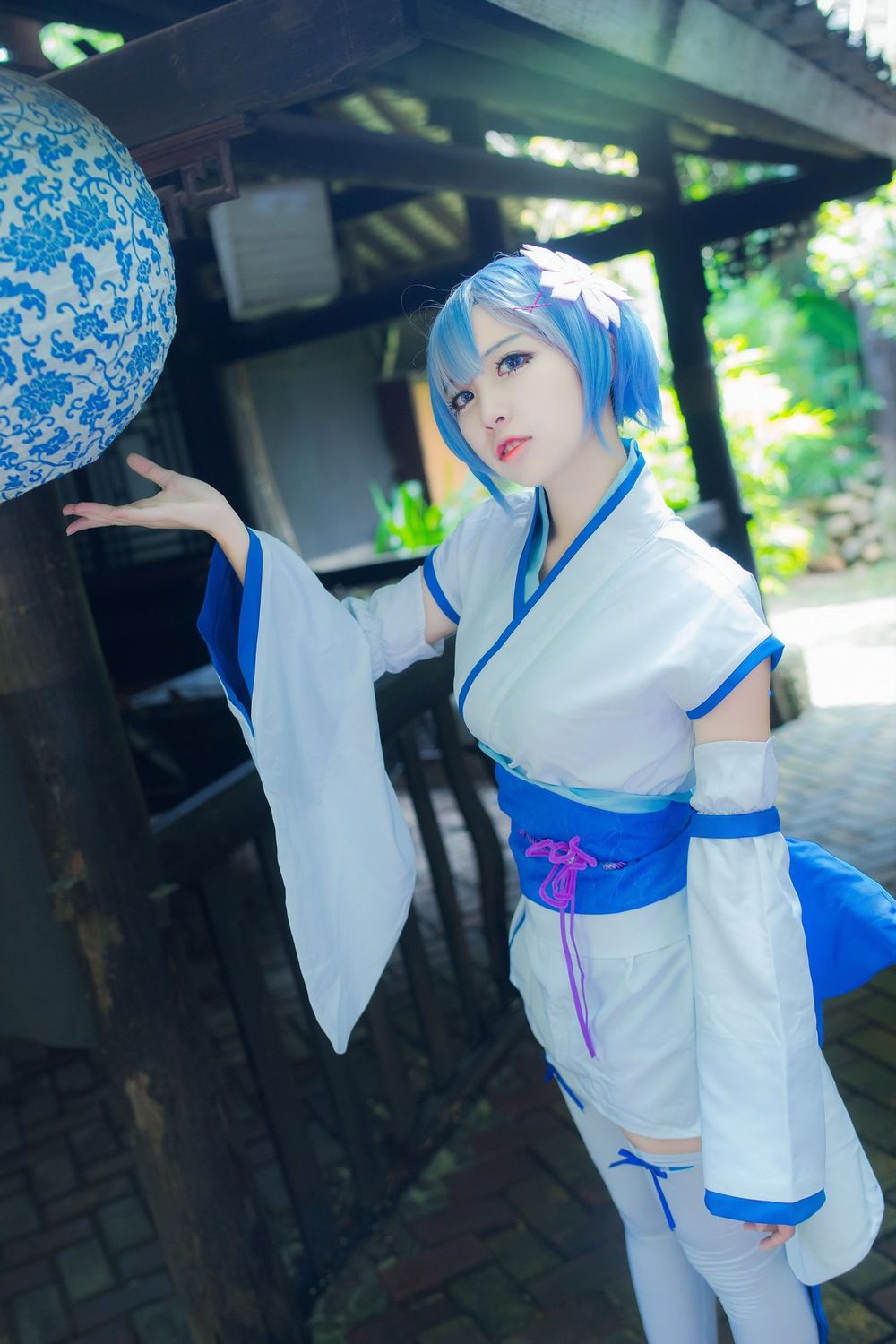 网红COSER二佐Nisa粉色护士服完美身材扮演蕾姆1号本