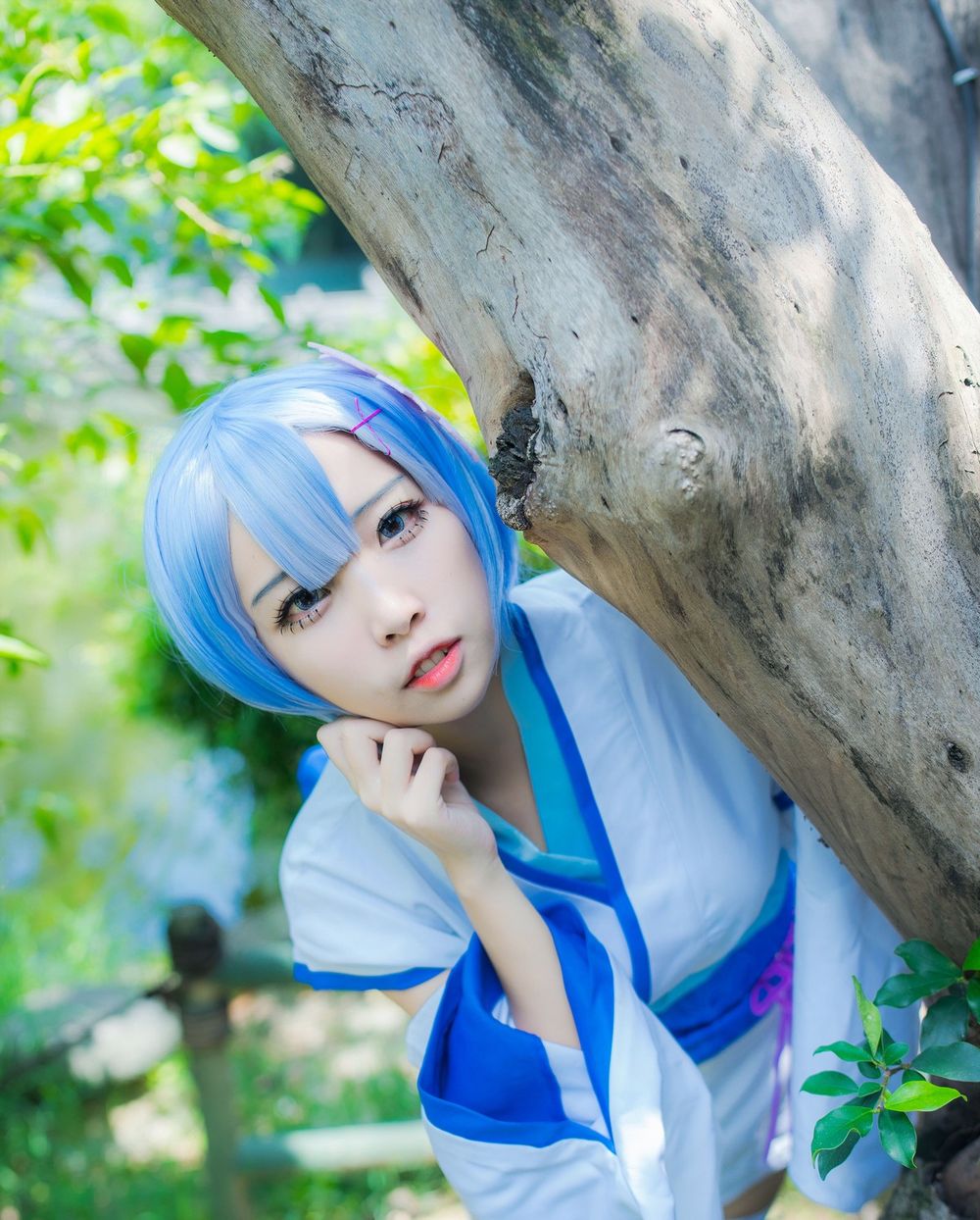 网红COSER二佐Nisa粉色护士服完美身材扮演蕾姆1号本